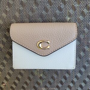 Coach Tan and White Leather Wallet
